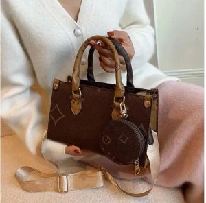 2024 Femmes designers sur le go East West Wallet PM PM Sac fourre-tout en toile inverse avec sac à main de portefeuille Round Coin Wallet Bac de luxe B