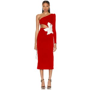 2024 Robe de mode pour femmes Robes de piste Robe à épaule unique de style intellectuel avec un tempérament sophistiqué style déesse taille ouverte fleur