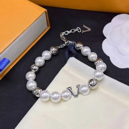2024 Women Pearl Chain Designer Bracelet Bangle Christmas Brand Sieraden Vintage Stijl Zilvergeplateerd charm Girl Elegant Design Boutique armbanden