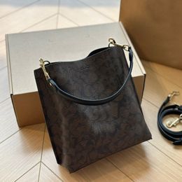 2024 Sac à bandoulière pour femmes sac de concepteur de luxe sac à main de luxe en cuir en cuir sac à corps à bandoulière flippé le sac de créateur hobo
