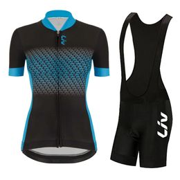 2024 Conjunto de bicicletas para mujeres Bicicleta transpirable Ciclismo ropa UV resistente a la ciclos de manga corta Jersey Sportswear 240509