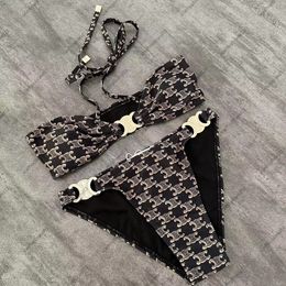 2024 Bikini para mujer Bikini Diseñador de lujo Traje de baño Damas de lujo Cel Traje de baño de dos piezas Conjuntos Niñas Ropa de playa Verano Marca Nadar Bkini Traje de baño Color negro