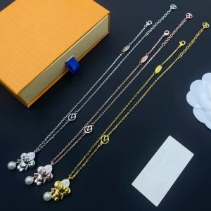 2024 damessieraden ketting voor vrouwen designer hanger kettingen hoge kwaliteit luxe klassieke ketting vrouw sieraden kettingen 4 stijlen met doos