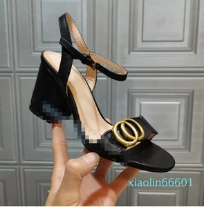 2024 Sandales pour femmes chaussures de créateur de mariage de fête