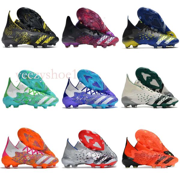 2024 Coupe du monde Predator Freak TF FG Soccer Shoes Mens High Low Ankle Soccer Cilats Shoe Core Black 22+ Accelerator Boots Boots Sports Sneakers