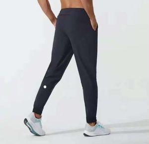 2024 Yoga LL Pantalon long de jogging pour homme Tenue de sport de yoga en plein air City-Sweat Yogo Gym Poches LL Pantalon de survêtement Pantalon décontracté Taille élastique Fitness LU Pantalon d'entraînement346