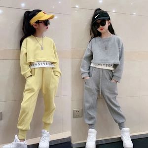 2024 Vêtements de sport gris pour jeunes filles Vêtements de printemps pour jeunes Sweats à capuche et pantalons à manches longues Loisirs 6 7 8 9 10 11 Enfants âgés de 12 ans 240218