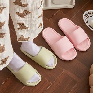 2024 yyds Pisar la mierda Summer Ladies Indoor Home Home zapatillas de baño antideslizantes silenciosas