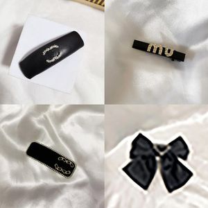 Haarclips Haarspeldjes Klassieke hoofdband Ontwerpers voor vrouwen Meisjes Letter haarspeldjes Luxe ontwerpers Haarspeld Mode Letterhoofdbanden Modeaccessoires