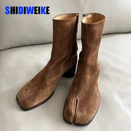 2024 bottes SDWK marque Design Tabi bout fendu gros talon haut femmes en cuir Zapatos Mujer mode automne chaussures Botas 231026