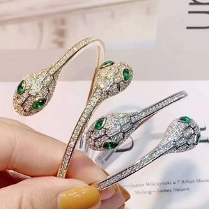 2024Bulgarilies Bracelet Designer Women Top Kwaliteit Volledige diamant slangring Damesgroene ogen slangenkop Dubbele kop slangenarmband met verstelbare openingq4