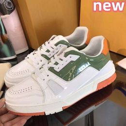 2024 Designer Fashion Trainer Sneaker Intage Zapatos casuales Gris Marrón Blanco Verde Cuero de becerro Zapato francés para hombre