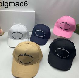 2024 Designer hoeden bal caps baseball caps kleurrijke pet trots hoeden lente en winderige herfst cap katoen zonnescherm hijaabs veel hoed mannen