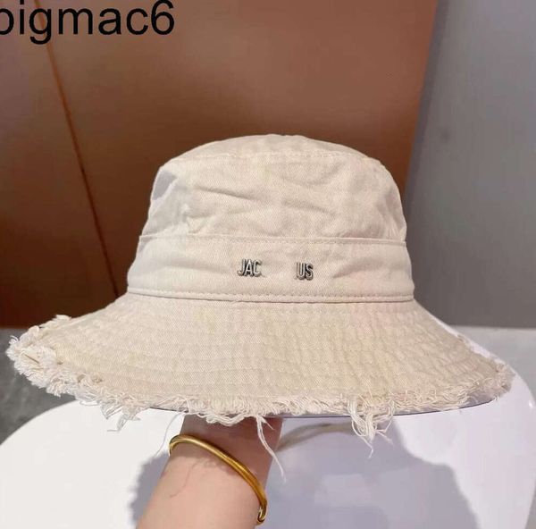 2024Fashion jacquemly été Casquet Bob chapeau à larges bords designer seau chapeau pour femmes portent chapeau Mix chapeau designer mode chapeau de pêcheur cadeau