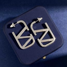 2024 Letter V Earring Designer Stud Earing de mujeres Luxury Fashion Hoop Jewelry Pearl Valentino Parring