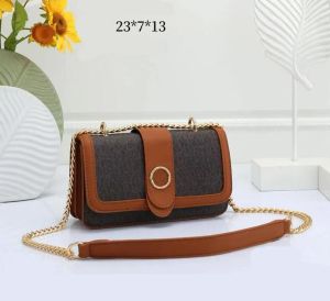 2024Luxe crossbody tas Dames Tote Purse Schoudertas Baguette Bag Chain Ivy Bag Heren Designer Schoudertas Lederen reiskoppeling Clamshell Messenger Bag