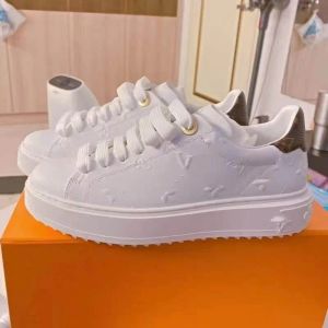 2024NEW Brand Chaussures décontractées Retro Men's Cuir Lace-Up Fashion 3D Printing Trainer Sports Femme B22 Sports décontractés Small White Chaussures
