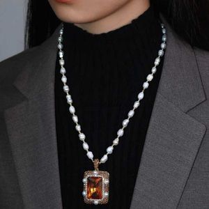 2024 NEW Collier de perles Polyme et accessoires minimalistes Classic Diamond Incrust High-Und Feeling Light Luxury Niche Niche Challe