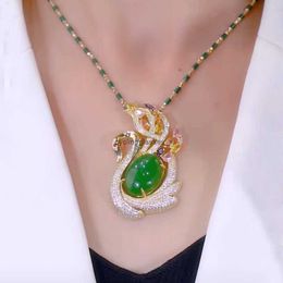 2024New Pendant Jade Swan Cat Eye Stone Full Diamond Collier Fashion Fashion Collar Cold