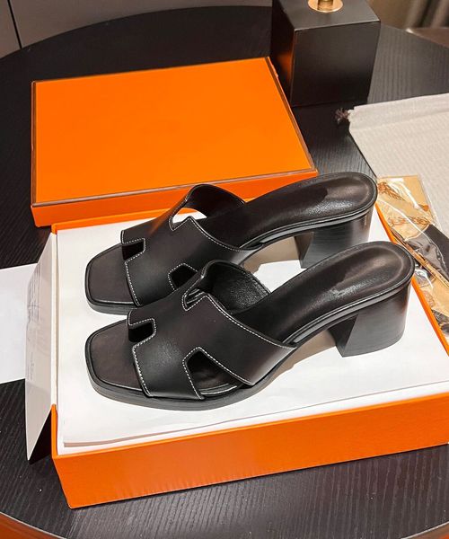 2024s Mujer de lujo Sandalias de bloque Helia 60 mm Sandalia Punta abierta Diapositiva Tacón Zapatos de verano Zapatilla de cuero de becerro Tacones Negro Blanco Marrón Tamaño de buena calidad 35-43Box