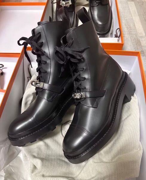 2024s Invierno Elegante Marca Mujer Funk Tobillo Bota Hebilla Martin Botas Blanco Negro Tacones Piel De Becerro Suela De Goma Señora Motocicleta Botines Confort Caminar Tacón Alto