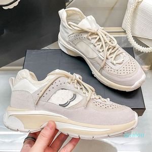 2024shoes petites chaussures blanches Coupages élastiques chaussures décontractées chaussures panda en daim