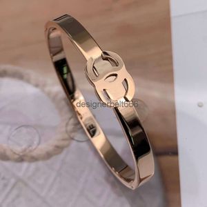 2024SS 6 Mix Couleurs Femmes Designer Bracelets Or Pated Luxe Lettre Couple Bracelets Sans Boîte