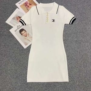 2024SS Designer Jurk Women Dresses High-End Fashion Letter Borduurwerk Casual taille Polo-jurken Korte mouw T-shirt rok