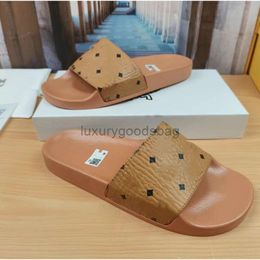 2024SS Moda personalidad atmósfera Verano Nuevas sandalias de playa Zapatillas con letras impresas para hombres y mujeres