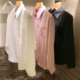 2024SS LO Spring Womens Shirt Designer Shirts Femme Femmes Coton Shirts Lapel Tops Tops Tops Tops Disponible 3 Couleurs Disponible