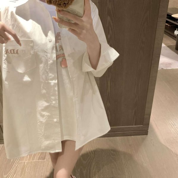 2024SS Spring Femmes Shirt Designer Shirts Trend Diamond Letters Graphic à manches longues Femmes Femmes Men White Cardigan manteau Top 1 Couleurs disponibles