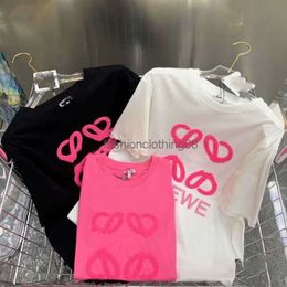 2024SS Zomer Dames T-shirt Mode Handdoek Borduren Brief Grafische Tee Designer T-shirt Vrouwen Zwart Wit Tricolor Korte mouwen Shirts