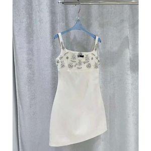 2024SS Vrouwenontwerper Diamantstijl Leopard Print Party -jurken Witte jurk Mouwloze shirts Tops platte rokken vrouw slank