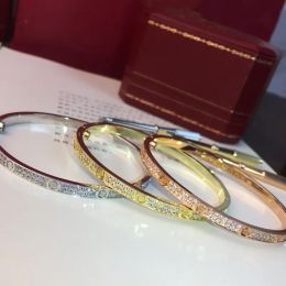2024womens Bracelet Gol Torque Bangle Double Row Diamond Luxury Bijoux Largeur de 5 mm Incrust