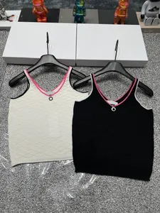 2025 Designer Runway Fashion Summer New Women V-Neck 2 Color Stripe breien Casual Tanks Vest Mouwloze Ladies Tops