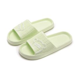 2025 Sandalias de moda verde Sandalias de playa para mujer Slidas nuevas chanclas de color nuevas zapatillas de alta calidad Otras