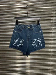 2025 Shorts féminins de luxe Designer Femmes Broderie Shorts en jean pour la dame d'été décontractée
