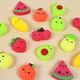 2050pcs Kawaii Squisies Mochi Fruit Anima Toys Squishy pour enfants Antistress Ball Party Stress Stress Relief 240410