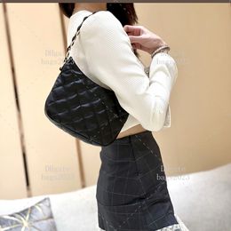 20A Mirror Quality Awns Digne Lady Sac à bandoulière 24 cm CM Soft Diamond Tissu Fabric Dossin Hobo Styles Populs Styles Underarm Sac avec boîte LC459