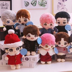 20 cm dessin animé étoile poupée en peluche mignon kpop garçon poupée rempli en peluche oreiller peluche poupée en peluche avec des vêtements cadeaux de Noël 2010062202