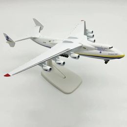 20 cm Diecast metaallegering Antonov AN225 MRIYA Airplane Model 1400 Schaal Replica speelgoed voor verzameling 240520