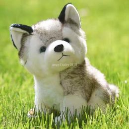 20 cm Realista Lindo Perro Husky Juguetes de Peluche Suave Animal de Peluche Kawaii Niños Juguetes Regalo de Cumpleaños para Niña de Dibujos Animados Perro Esponjoso Juguete Lobo Suave Relleno