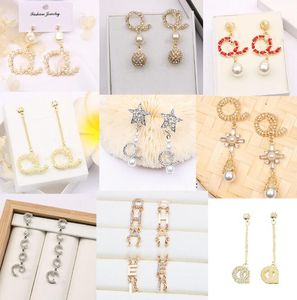 20color 18K Chapado en oro Mujeres Letras Stud Pendientes largos Diseñadores de lujo Círculo Geométrico 925 Plata Rhinestone Cristal Perla Joyas Aro Oreja Anillo Fiesta de bodas