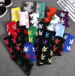 20Colors Christmas Plantlife Needle chaussettes Hommes Femmes Femmes de haute qualité Coton Skateboard Hiphop Sport Socks6943421