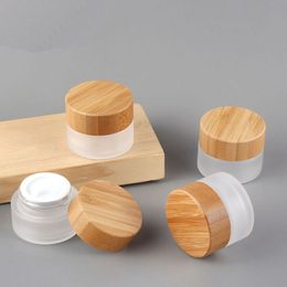 20G ML Frosted Glass Cosmetische Crème Jar Hervulbare Glas Face Cream Pot Cosmetics Container met bamboe-deksels en binnenvoeringen voor oogschaduw