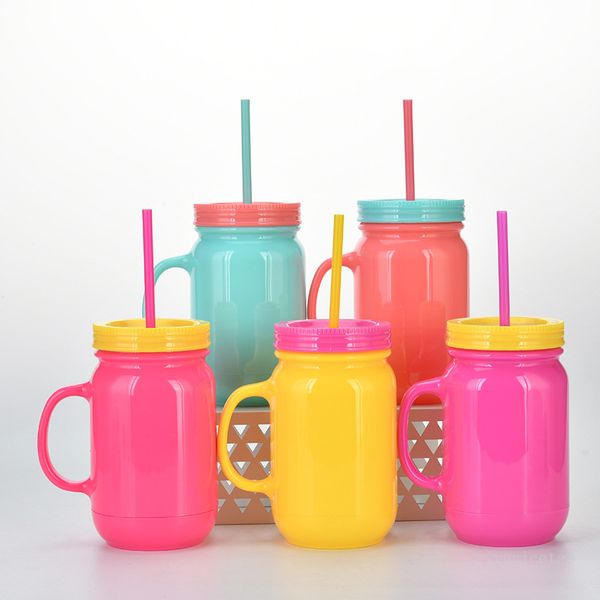 20oz Simple couleur unie paille tasses en plastique tasse pratique avec poignée en gros double bouteille en plastique Mason envoi en mer T9I001219