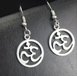 20 Paar Verzilverd OM / Ohm / 3D-teken Dangle Drop Earrings Charms Hanger Oorbellen Oor Stud Handmade DIY Sieraden Nieuw