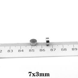 20pcs 7 * 3 mm Disque aimant néodyme 7x3 mm N35 Ndfeb Dia 7x3 Strong petits aimants magnétiques pour artisanat 7 mm x 3 mm aimant fort