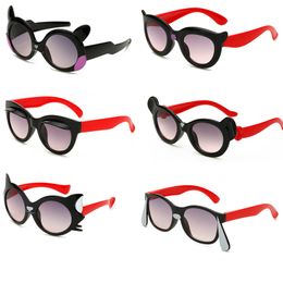 20 pcs 86 Couleur Enfants chauve-souris Éléphant nez Chien oreille oeil de chat dessin animé animal forme mignon lunettes de soleil garçon fille En Gros