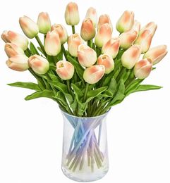 20pcs TULIPS ARTIFICIAL Fleurs Real Touch Champagne Tulip Faux Holland Pu Tulip pour le bureau de mariage Home Garden Decoration 240322